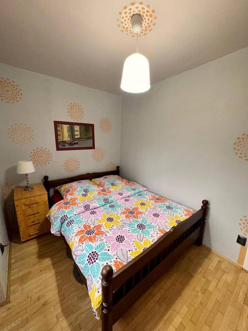 Vector Home Warschau Buitenkant foto