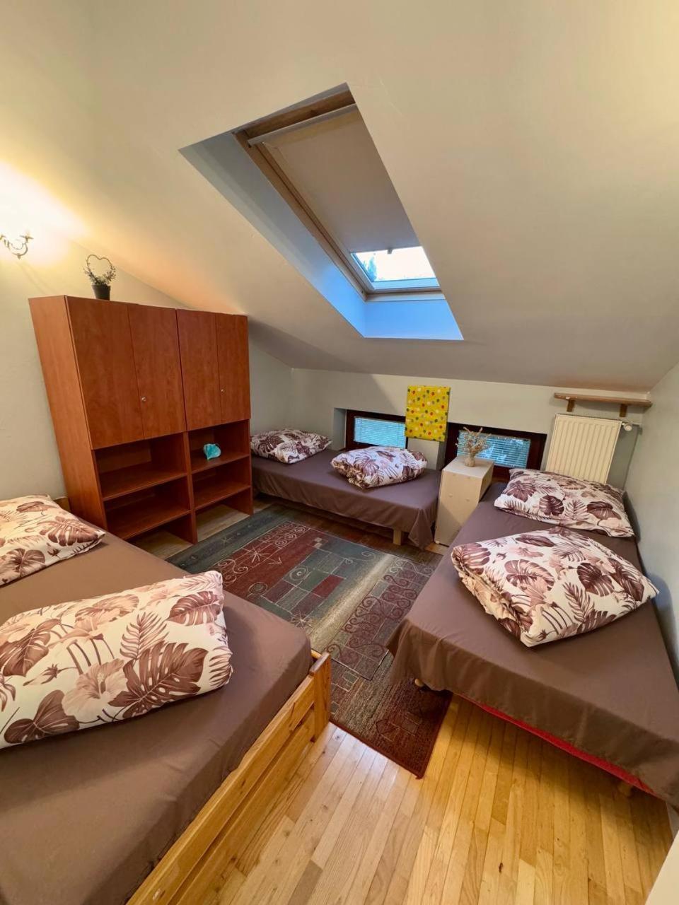 Vector Home Warschau Buitenkant foto