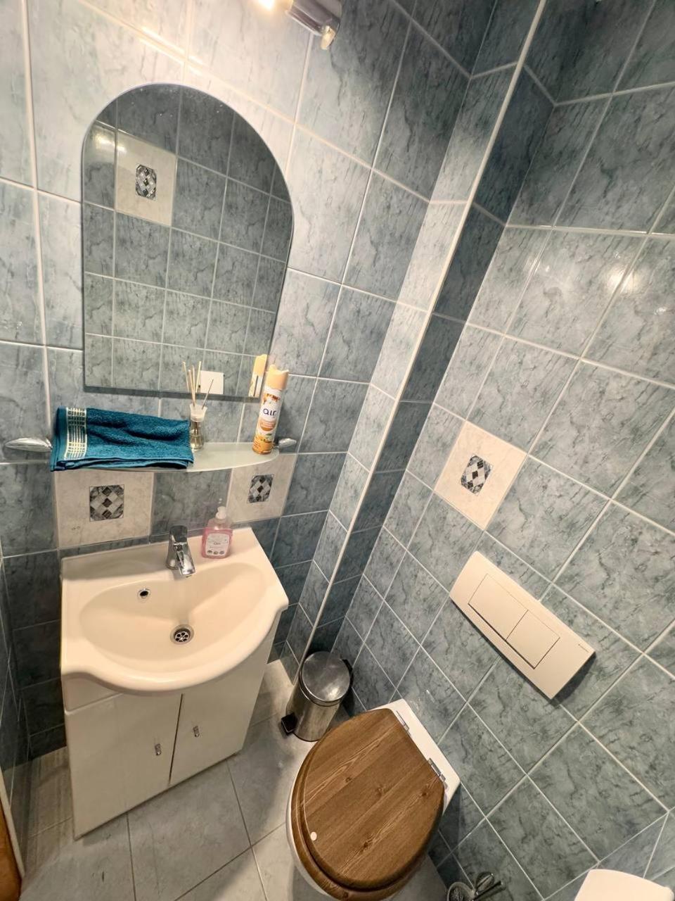Vector Home Warschau Buitenkant foto