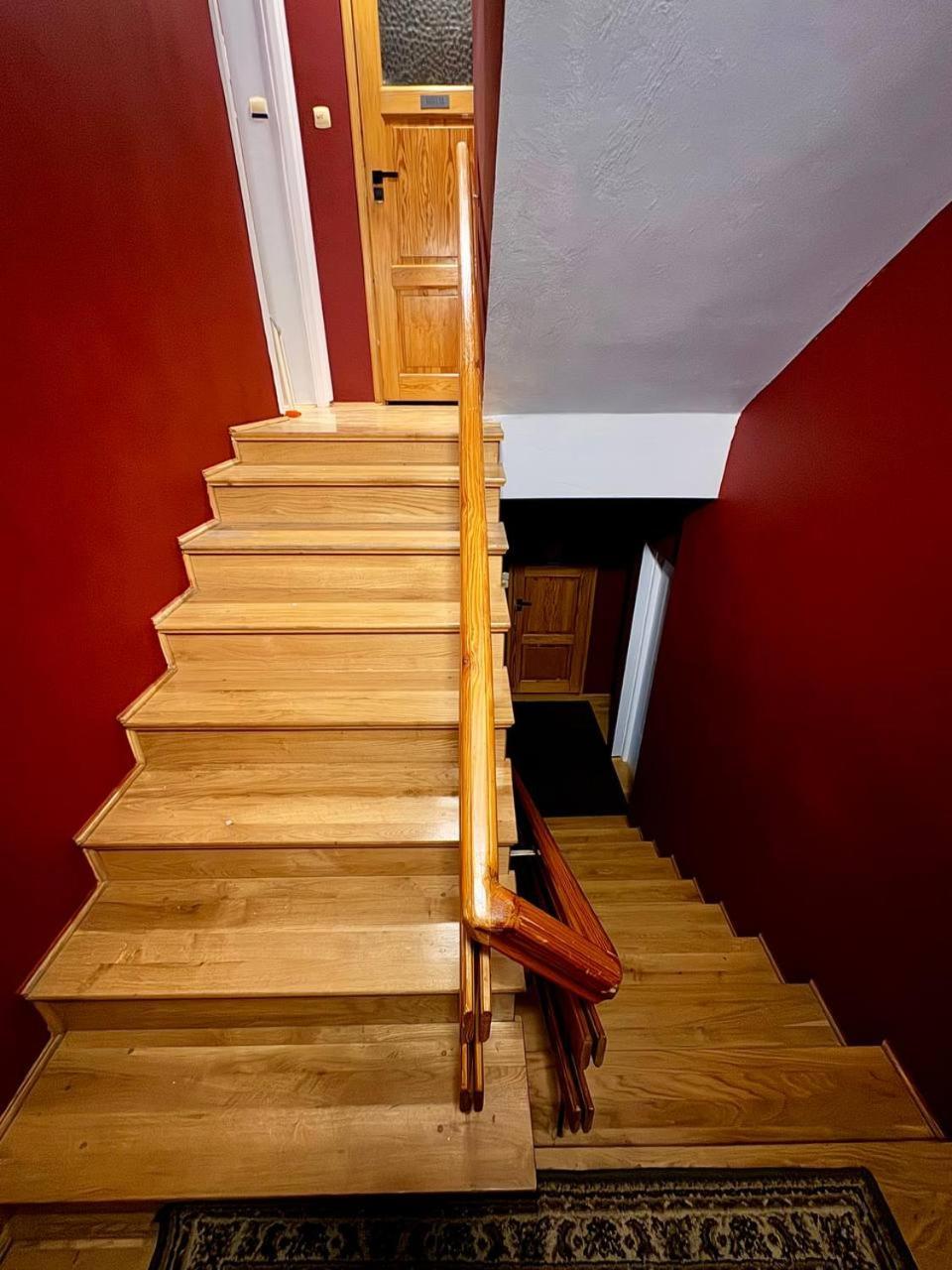 Vector Home Warschau Buitenkant foto