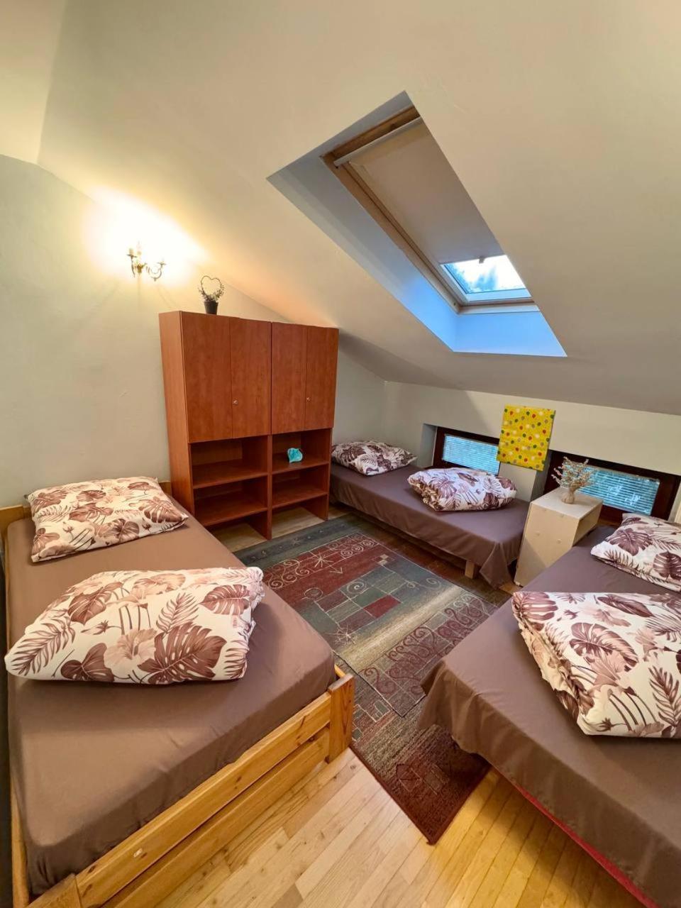 Vector Home Warschau Buitenkant foto