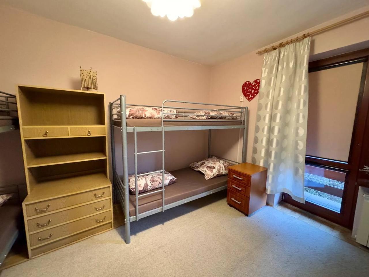 Vector Home Warschau Buitenkant foto