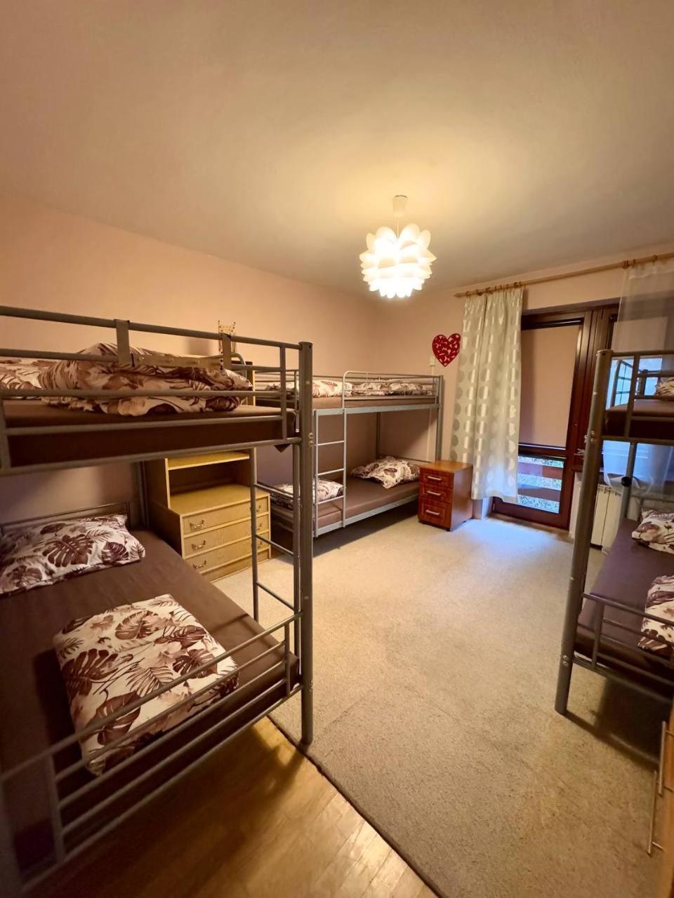 Vector Home Warschau Buitenkant foto